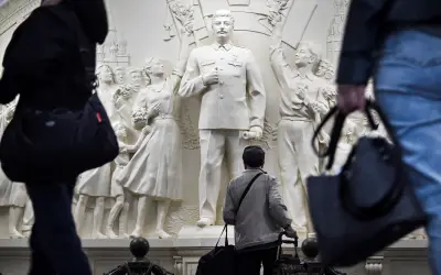 Opinion: A new statue for an old tyrant